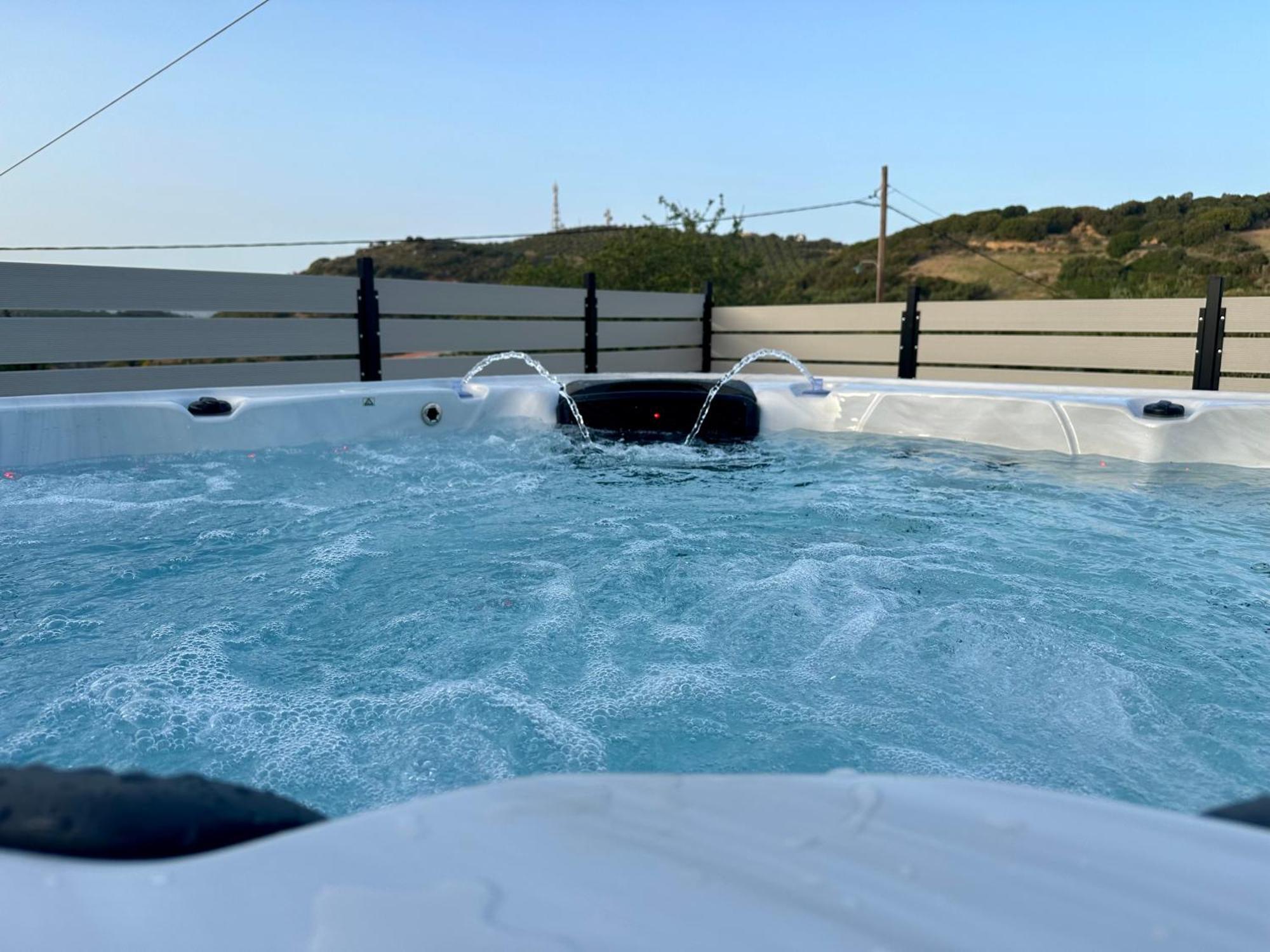 Villa Eftychia Serene Getaway With Hot Tub In A Quiet Location Kíssamos Exterior foto